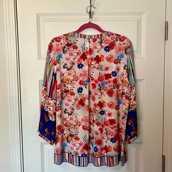 John Mark Floral Embroidered Top in Red and Blue - Picture 3 of 5